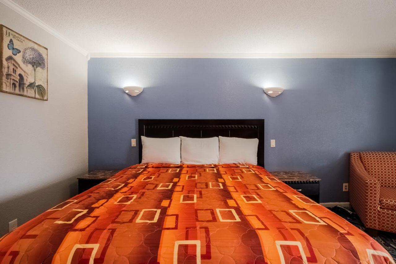 Oyo Hotel Houston I-69 & I-610 Buitenkant foto
