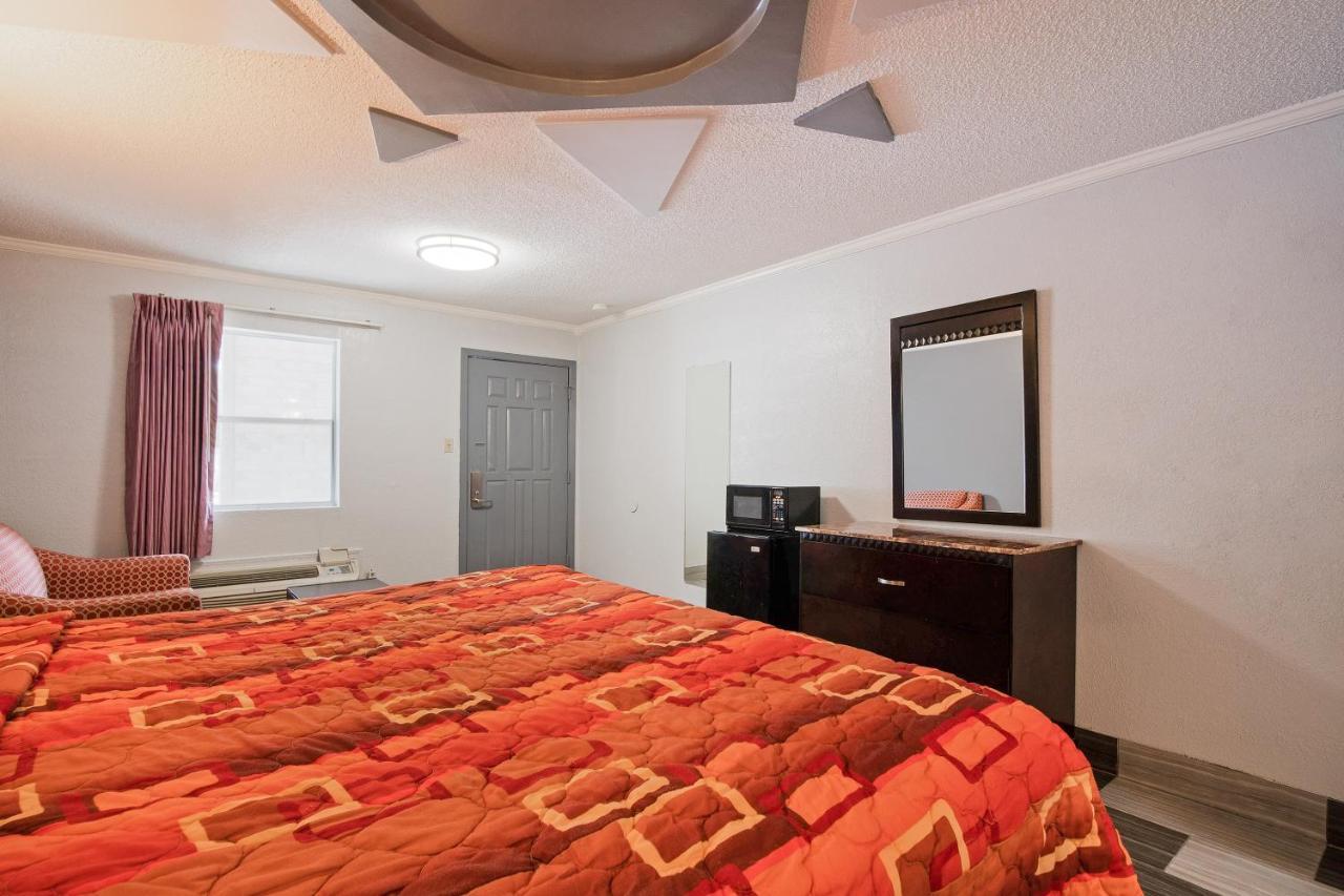 Oyo Hotel Houston I-69 & I-610 Buitenkant foto